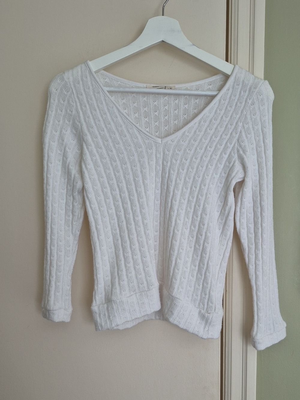 Meemoza Offwhite Pointelle Soft V-neck, 3/4-Sleeve Pointelle Sweater, Fits S